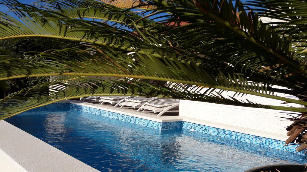 Apartments Villa A - Heating Pool Трогір Екстер'єр фото